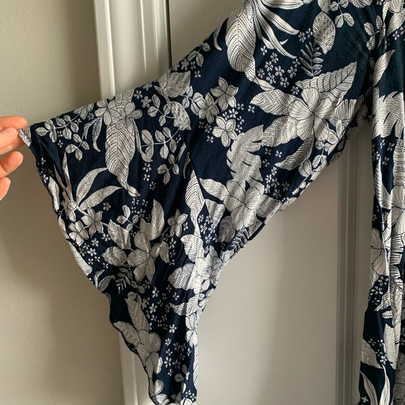 Navy Floral Flute Sleeve Dress - Picture 3 of 4